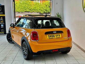 MINI Hatch 1.5 Cooper Auto Euro 6 (s/s) 3dr