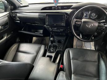 Toyota Hilux 2.8 D-4D Invincible X Pickup Double Cab 4dr Diesel Auto 4WD Euro