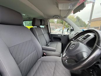 Volkswagen Transporter Shuttle 2.0 TD T30 S DSG L1 H1 4dr