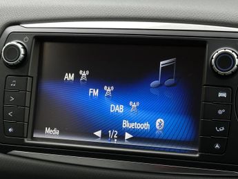 Toyota Yaris 1.5 VVT-h Sport E-CVT Euro 6 5dr