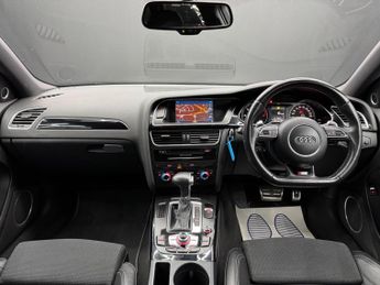 Audi A4 Avant 2.0 TDI Black Edition Multitronic Euro 6 (s/s) 5dr (Nav)