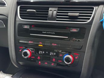 Audi A4 Avant 2.0 TDI Black Edition Multitronic Euro 6 (s/s) 5dr (Nav)