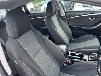 Hyundai i30 1.6 CRDi Active Auto Euro 5 5dr