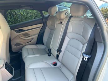 Porsche Taycan Performance 79.2kWh 4S Auto 4WD 4dr (11kW Charger)