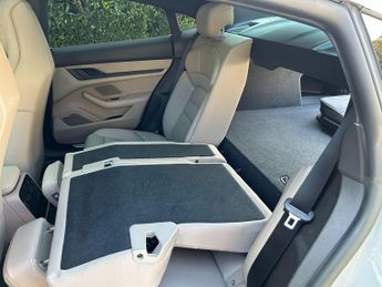 Porsche Taycan Performance 79.2kWh 4S Auto 4WD 4dr (11kW Charger)