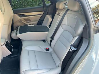 Porsche Taycan Performance 79.2kWh 4S Auto 4WD 4dr (11kW Charger)