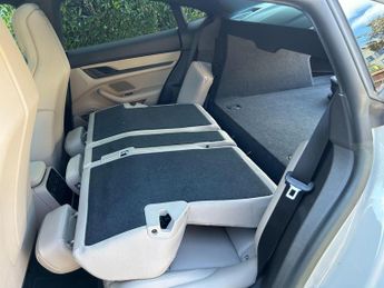 Porsche Taycan Performance 79.2kWh 4S Auto 4WD 4dr (11kW Charger)