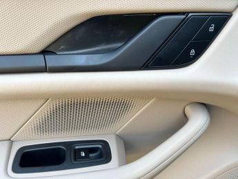 Porsche Taycan Performance 79.2kWh 4S Auto 4WD 4dr (11kW Charger)