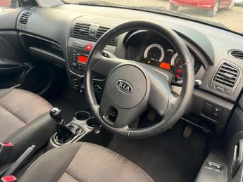 Kia Picanto 1.1 Strike 5dr