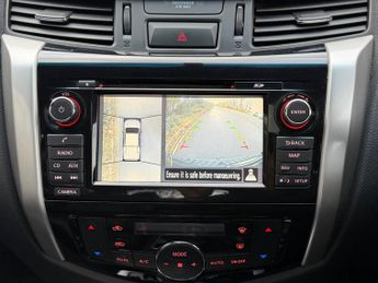 Nissan Navara 2.3 dCi Tekna Auto 4WD Euro 6 4dr