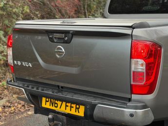 Nissan Navara 2.3 dCi Tekna Auto 4WD Euro 6 4dr