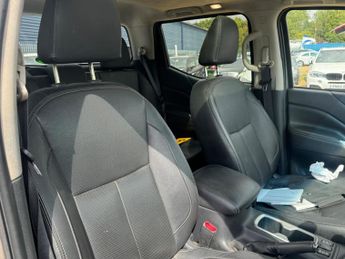 Nissan Navara 2.3 dCi Tekna Auto 4WD Euro 6 4dr