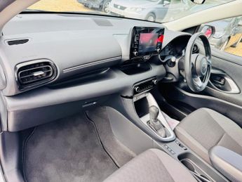 Toyota Yaris 1.5 VVT-h Icon E-CVT Euro 6 (s/s) 5dr