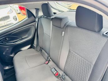 Toyota Yaris 1.5 VVT-h Icon E-CVT Euro 6 (s/s) 5dr