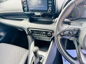 Toyota Yaris 1.5 VVT-h Icon E-CVT Euro 6 (s/s) 5dr