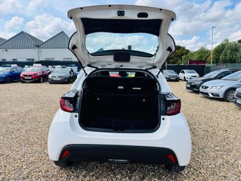 Toyota Yaris 1.5 VVT-h Icon E-CVT Euro 6 (s/s) 5dr