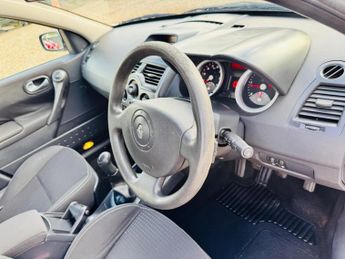 Renault Megane 1.5 dCi Oasis 5dr