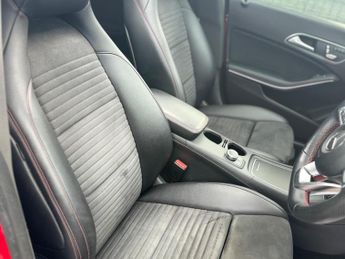 Mercedes-Benz CLA 2.1 CLA220d AMG Line Night Edition (Plus) Coupe 7G-DCT Euro 6 (s