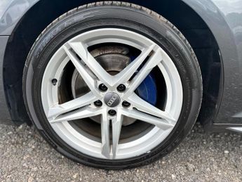 Audi A4 2.0 TDI S line S Tronic quattro Euro 6 (s/s) 4dr