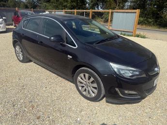 Vauxhall Astra 2.0 CDTi Elite Auto Euro 5 5dr