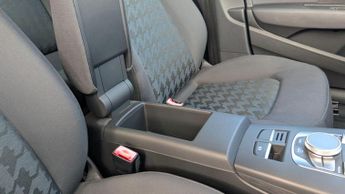 Audi A3 1.4 TFSI SE Sportback 5dr Petrol S Tronic Euro 5 (s/s) (122 ps)