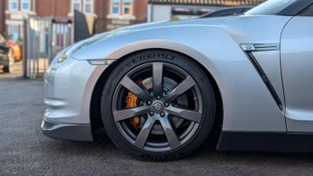 Nissan GT-R 3.8 V6 Black Edition Auto 4WD Euro 4 2dr