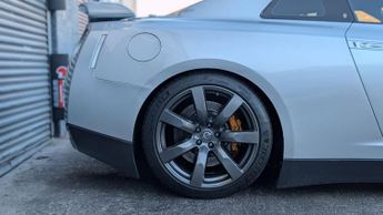 Nissan GT-R 3.8 V6 Black Edition Auto 4WD Euro 4 2dr