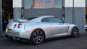 Nissan GT-R 3.8 V6 Black Edition Auto 4WD Euro 4 2dr
