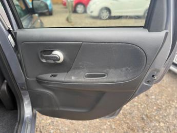 Nissan Note 1.6 16V Tekna Auto Euro 4 5dr