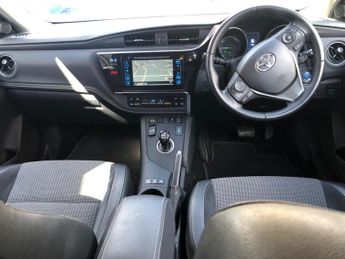 Toyota Auris 1.8 VVT-h Excel Touring Sports CVT Euro 6 (s/s) 5dr (Safety Sens
