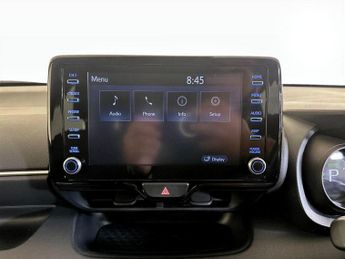 Toyota Yaris 1.5 VVT-h Design E-CVT Euro 6 (s/s) 5dr