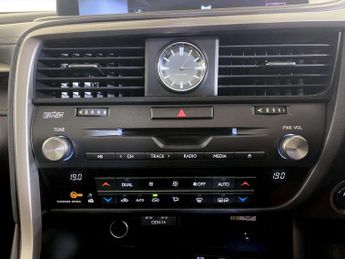 Lexus RX 3.5 450h V6 Takumi E-CVT 4WD Euro 6 (s/s) 5dr