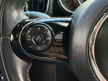 MINI Countryman 1.5 10kWh Cooper SE Exclusive Auto ALL4 Euro 6 (s/s) 5dr