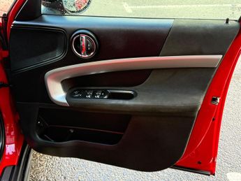 MINI Countryman 1.5 10kWh Cooper SE Exclusive Auto ALL4 Euro 6 (s/s) 5dr