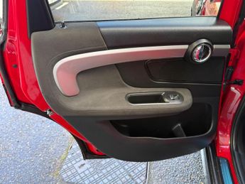 MINI Countryman 1.5 10kWh Cooper SE Exclusive Auto ALL4 Euro 6 (s/s) 5dr