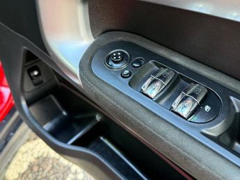 MINI Countryman 1.5 10kWh Cooper SE Exclusive Auto ALL4 Euro 6 (s/s) 5dr