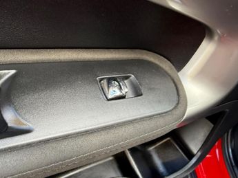 MINI Countryman 1.5 10kWh Cooper SE Exclusive Auto ALL4 Euro 6 (s/s) 5dr