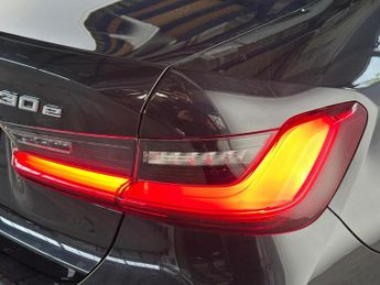 BMW 3 Series 2.0 330e 12kWh SE Pro Auto Euro 6 (s/s) 4dr