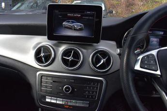 Mercedes-Benz CLA 1.6 CLA180 AMG Line Edition Coupe 7G-DCT Euro 6 (s/s) 4dr