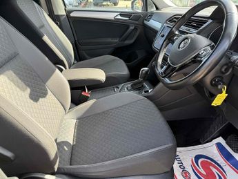 Volkswagen Tiguan 2.0 TDI SE Navigation SUV 5dr Diesel DSG 4Motion Euro 6 (s/s) (1