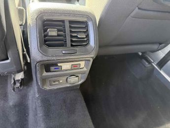 Volkswagen Tiguan 2.0 TDI SE Navigation SUV 5dr Diesel DSG 4Motion Euro 6 (s/s) (1