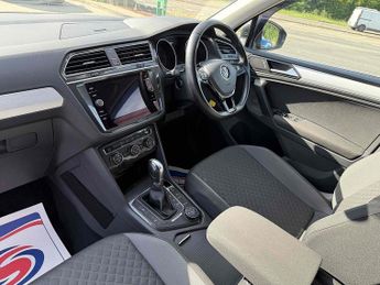 Volkswagen Tiguan 2.0 TDI SE Navigation SUV 5dr Diesel DSG 4Motion Euro 6 (s/s) (1