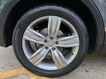Volkswagen Tiguan 2.0 TSI SEL DSG 4Motion Euro 6 (s/s) 5dr