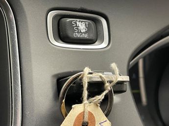 Volvo V40 Cross Country 1.5 T3 Pro Auto Euro 6 (s/s) 5dr