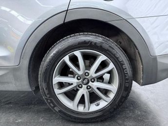 Hyundai Santa Fe 2.2 CRDi Premium Auto 4WD Euro 5 5dr (5 seat)