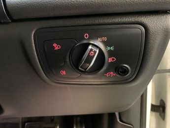 Audi A6 Saloon 2.0 TDI ultra Black Edition S Tronic Euro 6 (s/s) 4dr