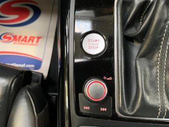 Audi A6 Saloon 2.0 TDI ultra Black Edition S Tronic Euro 6 (s/s) 4dr