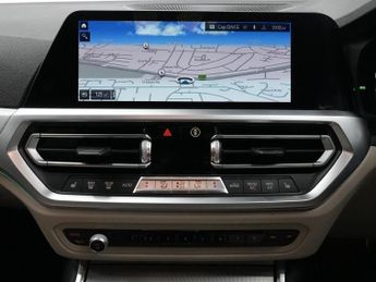 BMW 3 Series 2.0 330e 12kWh M Sport Auto Euro 6 (s/s) 4dr