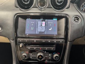 Jaguar XJ 3.0d V6 Portfolio Auto Euro 6 (s/s) 4dr