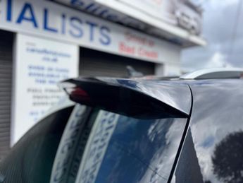 Volkswagen Tiguan 2.0 TDI BlueMotion Tech R-Line DSG 4WD Euro 5 (s/s) 5dr (Nav)